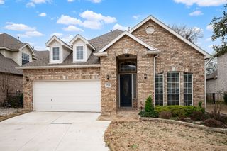 7712 Lakecrest Circle, Irving, TX 75063