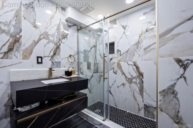 7810 N Central Park, Shelby Charter Township, MI 48317