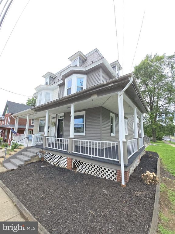 27 MULL, Sinking Spring, PA 19608