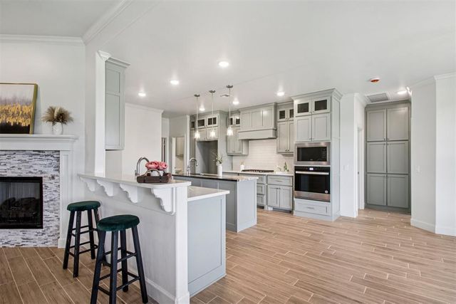 4204 Chesterfield Place, Oklahoma City, OK 73179