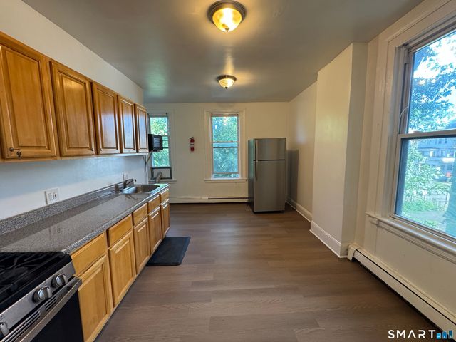 1266 Park Avenue 2, Bridgeport, CT 06604