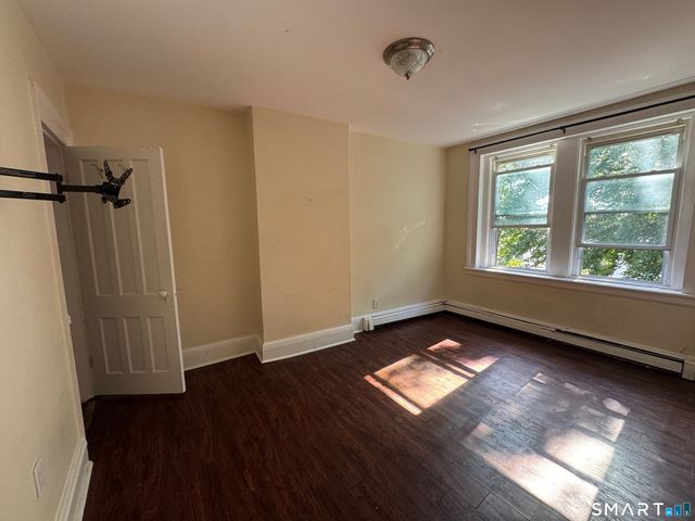 1266 Park Avenue 2, Bridgeport, CT 06604