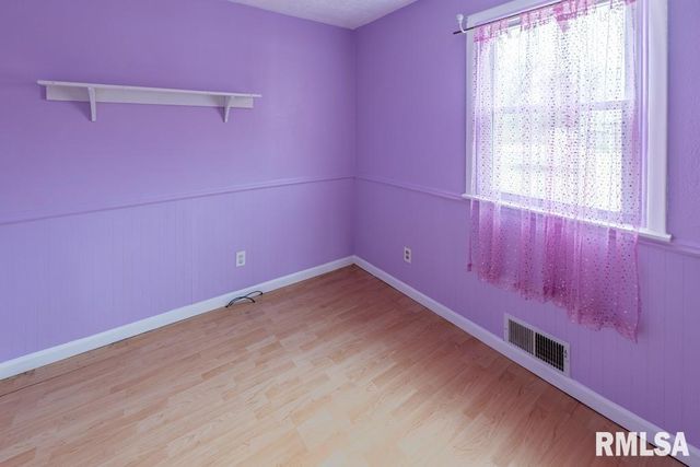 2708 BLOOMINGTON Road, East Peoria, IL 61611