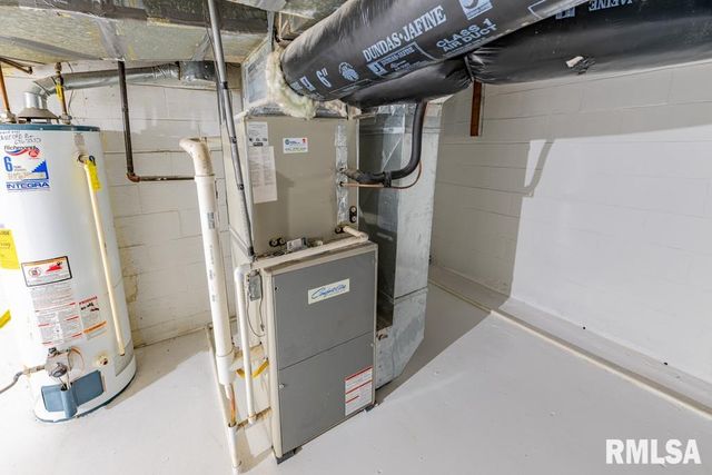 2708 BLOOMINGTON Road, East Peoria, IL 61611