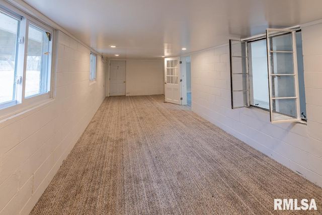 2708 BLOOMINGTON Road, East Peoria, IL 61611