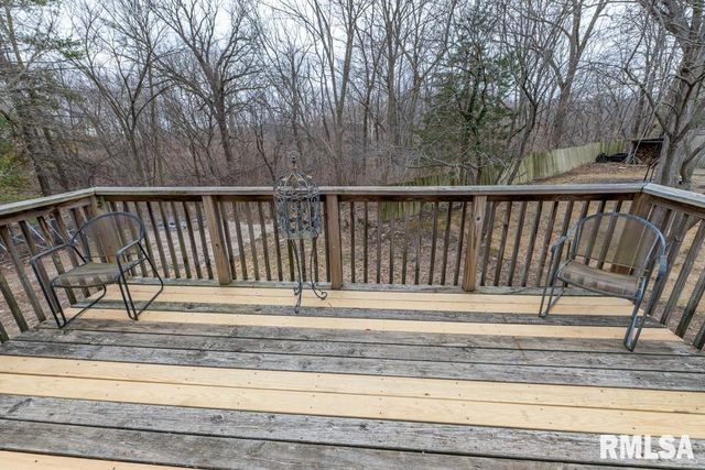 2708 BLOOMINGTON Road, East Peoria, IL 61611