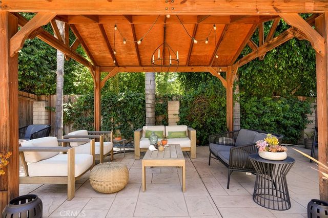 295 Odebolt Drive, Thousand Oaks, CA 91360