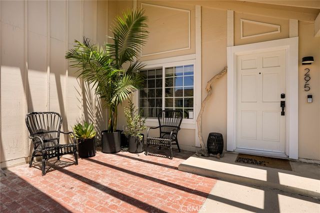 295 Odebolt Drive, Thousand Oaks, CA 91360