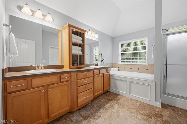 12067 Summerwood Drive, Concord Twp, OH 44077