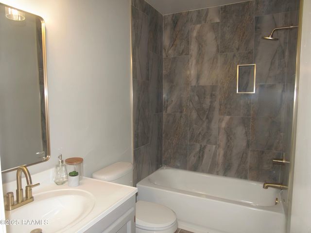 102 Mustang Street, Lafayette, LA 70506