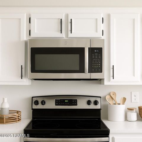 102 Mustang Street, Lafayette, LA 70506