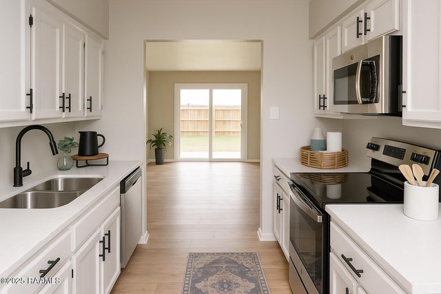 102 Mustang Street, Lafayette, LA 70506