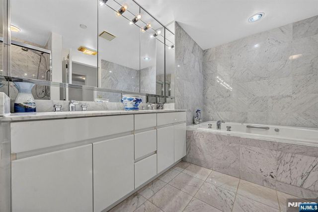 900 Palisade Avenue 3D, Fort Lee, NJ 07024