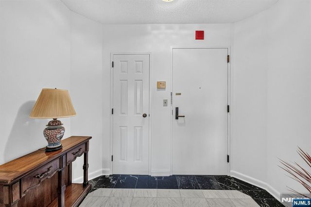 900 Palisade Avenue 3D, Fort Lee, NJ 07024