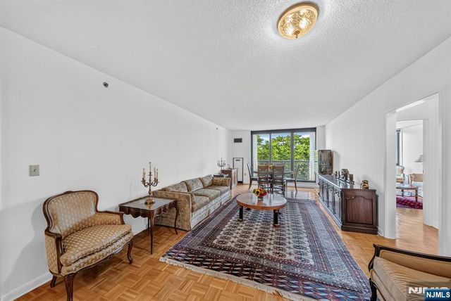 900 Palisade Avenue 3D, Fort Lee, NJ 07024