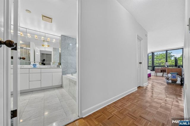 900 Palisade Avenue 3D, Fort Lee, NJ 07024