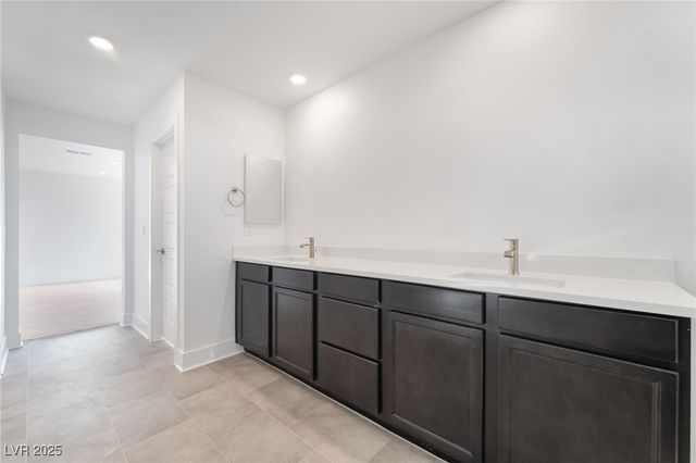 10272 Eden Mountain Street, Las Vegas, NV 89141