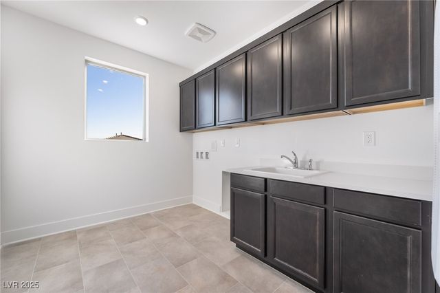 10272 Eden Mountain Street, Las Vegas, NV 89141