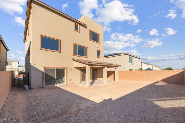 10272 Eden Mountain Street, Las Vegas, NV 89141