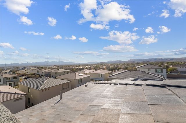 10272 Eden Mountain Street, Las Vegas, NV 89141