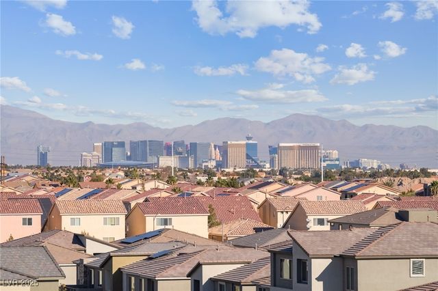 10272 Eden Mountain Street, Las Vegas, NV 89141