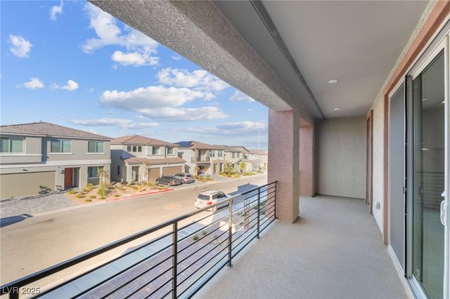 10272 Eden Mountain Street, Las Vegas, NV 89141