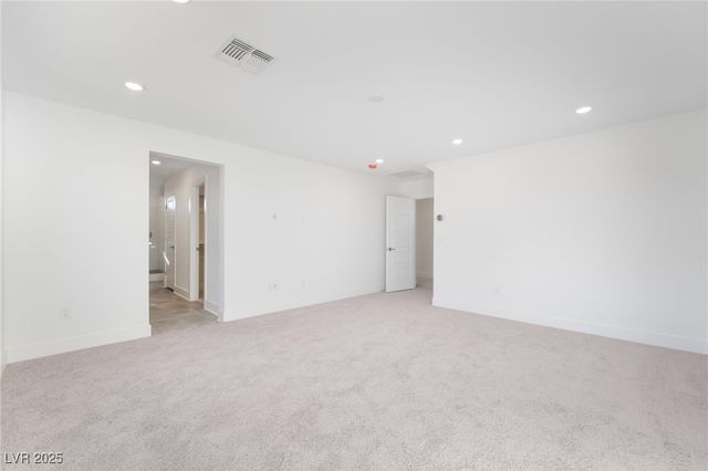 10272 Eden Mountain Street, Las Vegas, NV 89141