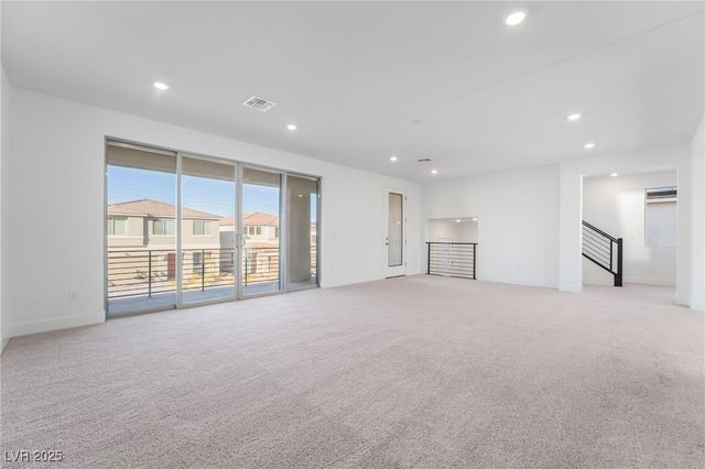 10272 Eden Mountain Street, Las Vegas, NV 89141