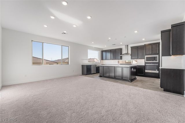 10272 Eden Mountain Street, Las Vegas, NV 89141