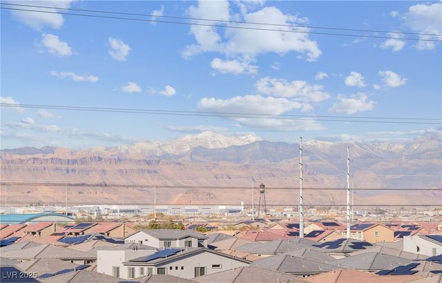 10272 Eden Mountain Street, Las Vegas, NV 89141