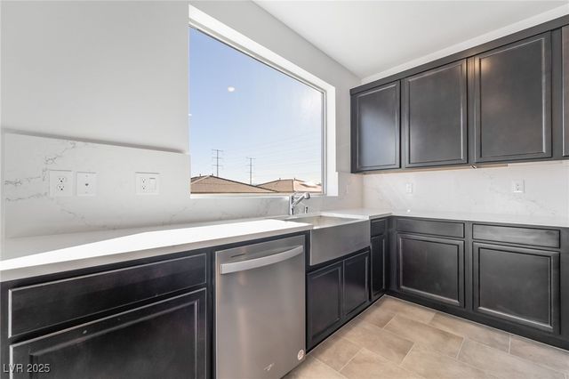 10272 Eden Mountain Street, Las Vegas, NV 89141