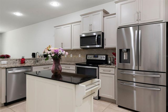 9213 HILLCROFT DRIVE, Riverview, FL 33578