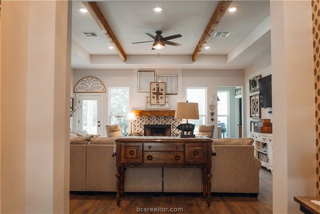 5036 Glory Road, Bryan, TX 77808