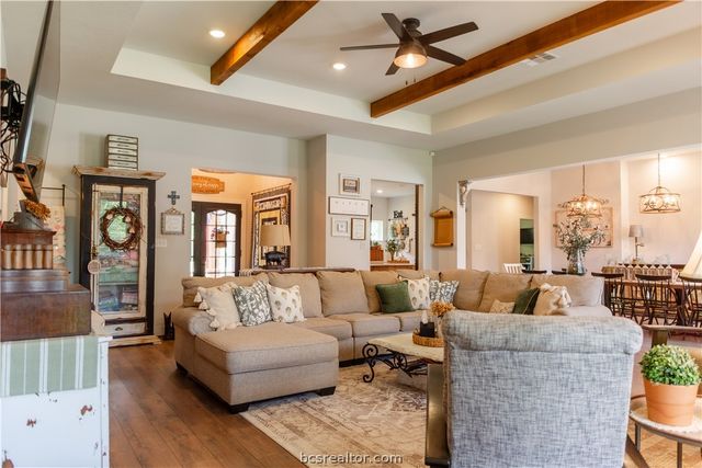 5036 Glory Road, Bryan, TX 77808