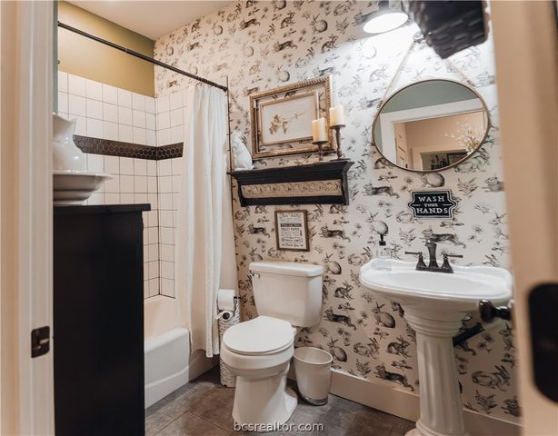 5036 Glory Road, Bryan, TX 77808