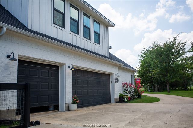 5036 Glory Road, Bryan, TX 77808