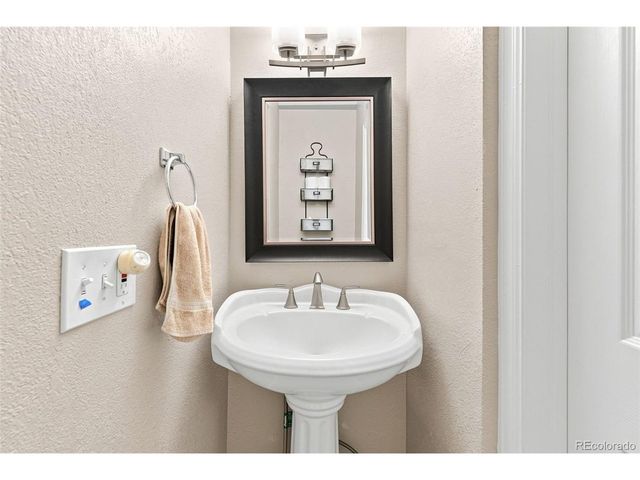 1935 S Peoria St, Aurora, CO 80014
