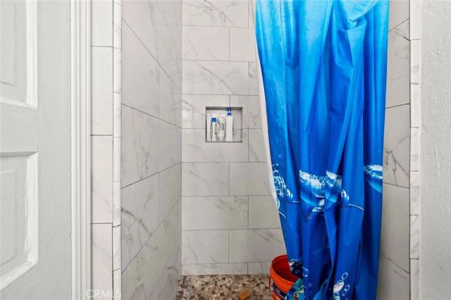 1438 E 20th Street, Los Angeles, CA 90011