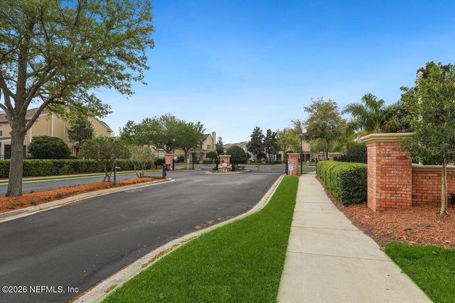 11152 CASTLEMAIN Circle S, Jacksonville, FL 32256