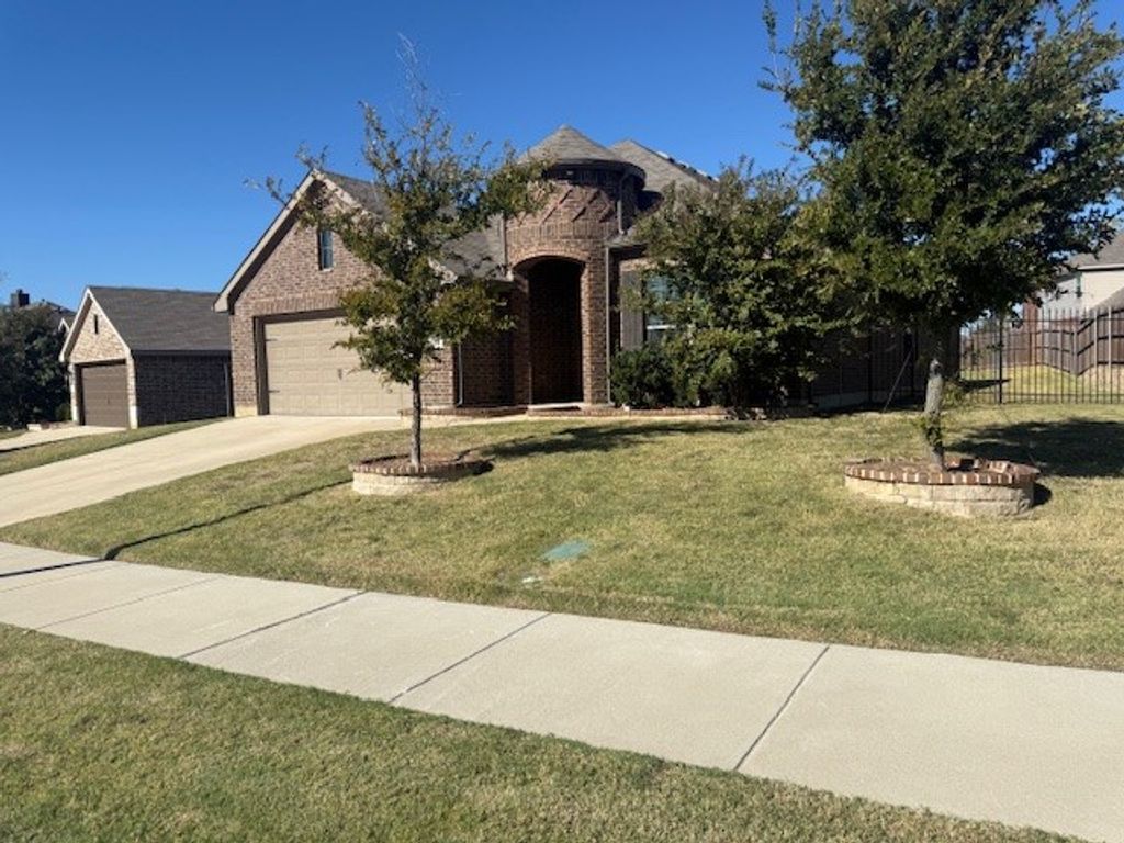 7208 Windy Ridge Drive, Fort Worth, TX 76123