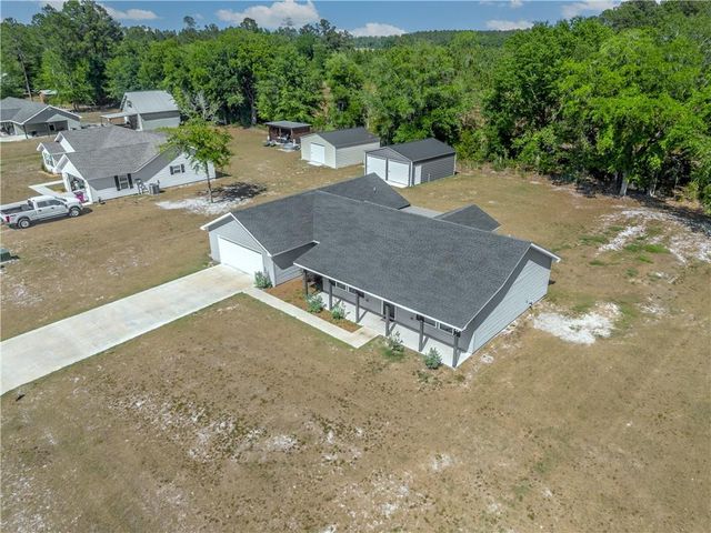 4754 Otter Creek Circle, Blackshear, GA 31516