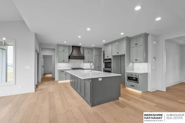 12620 S 78th Avenue, Papillion, NE 68046