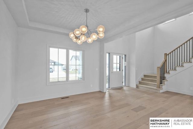 12620 S 78th Avenue, Papillion, NE 68046