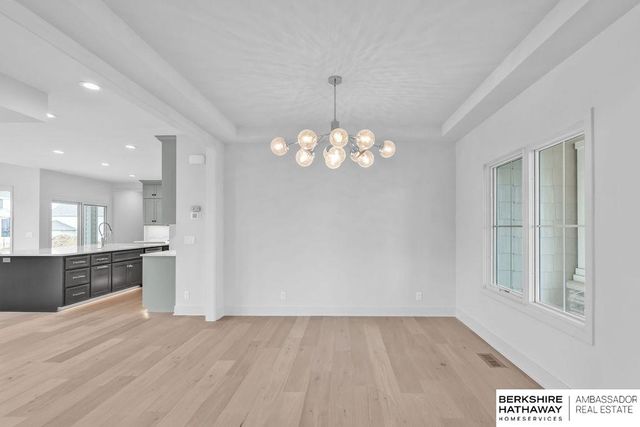 12620 S 78th Avenue, Papillion, NE 68046