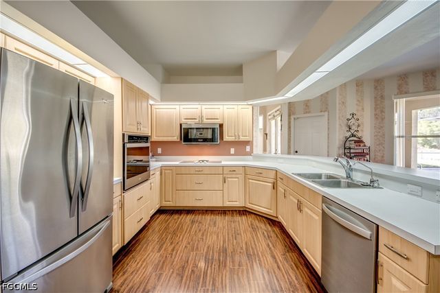 17090 Silver Panther LN, Fort Myers, FL 33913