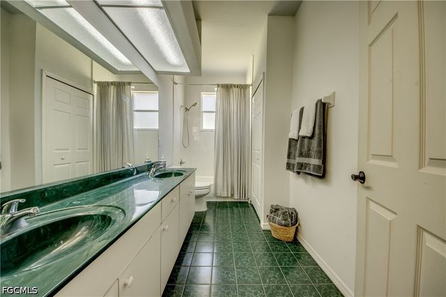 17090 Silver Panther LN, Fort Myers, FL 33913