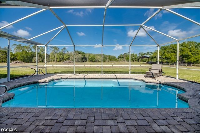 17090 Silver Panther LN, Fort Myers, FL 33913