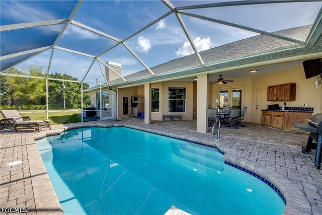17090 Silver Panther LN, Fort Myers, FL 33913