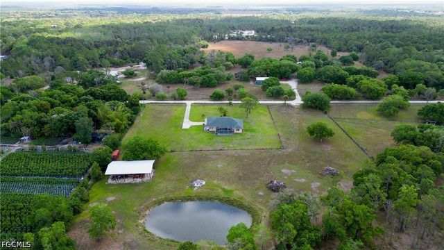 17090 Silver Panther LN, Fort Myers, FL 33913