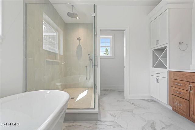 7 Mapleton Court, Clifton Park, NY 12065